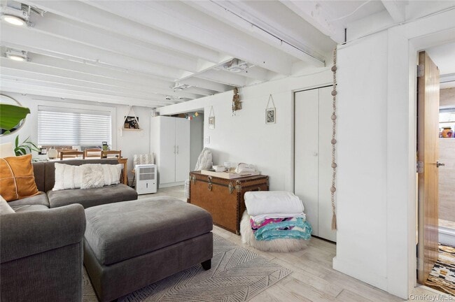 Building Photo - 26 Illinois Ave