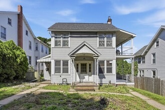 Building Photo - 1210 Main St