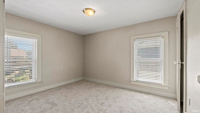Building Photo - 828 Forest Ave