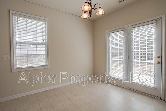 Building Photo - 111 Shairpin Ln