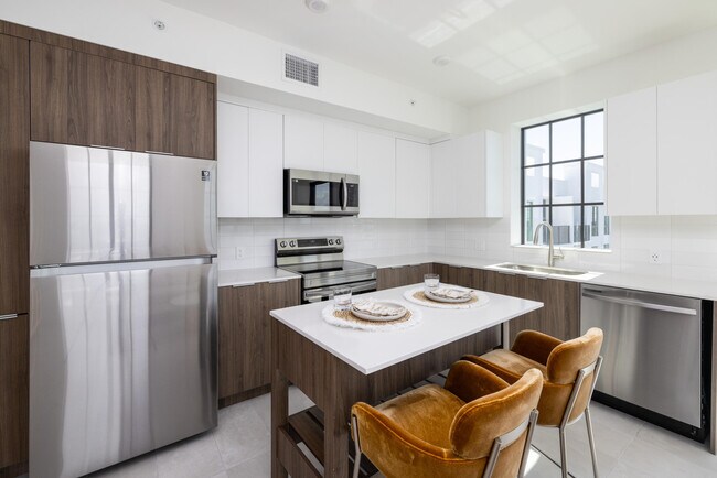 Building Photo - 101 S E St