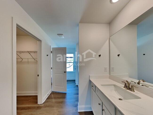 Building Photo - 1614 Soapstone Rd