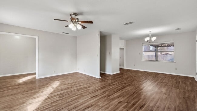 Building Photo - Newly remodeled 3 bedroom, 2 bath home.