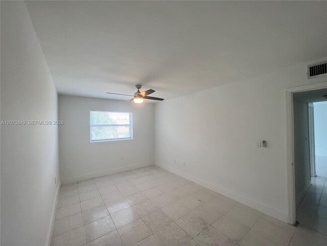 Building Photo - 4301 NW S Tamiami Canal Dr