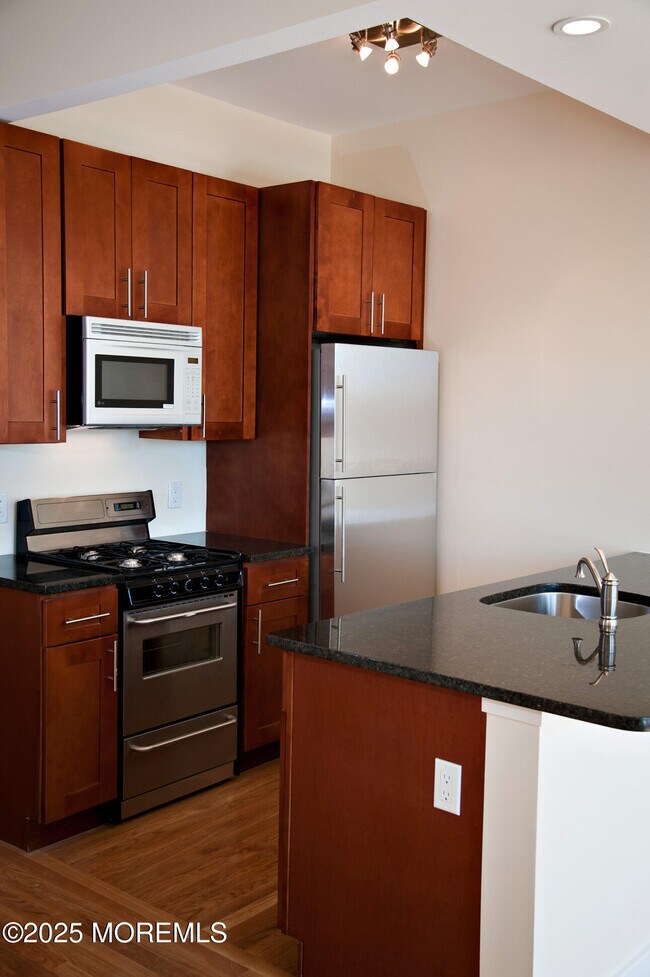 Building Photo - 550 Cookman Ave