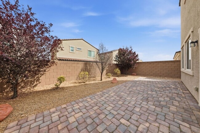 Building Photo - Southwest Gem! 3BR + Loft, Smart Home, Low-Maintenance Paver Patio