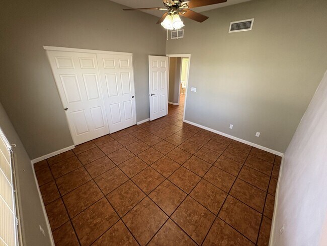 Building Photo - Vail School District Horse property with f...