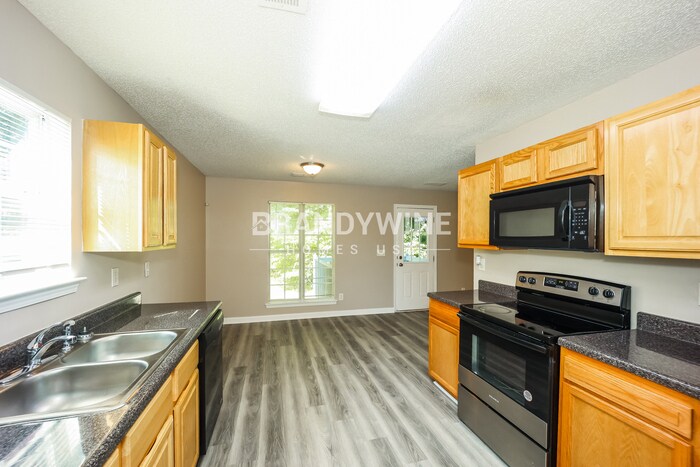 Building Photo - 3596 Brookstone Way
