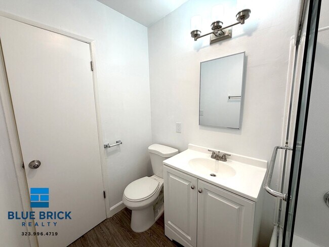 Building Photo - 5130 Yarmouth-23