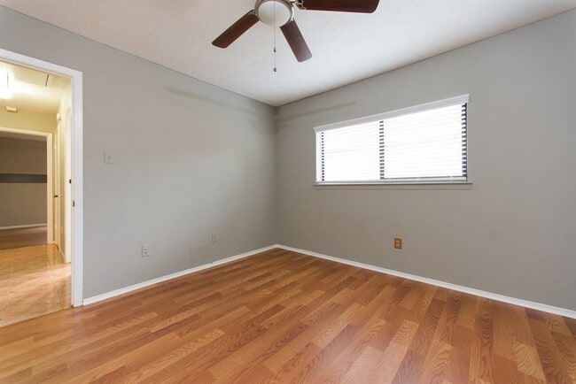 Building Photo - 16031 Windom Dr