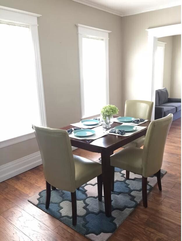 Building Photo - Seward