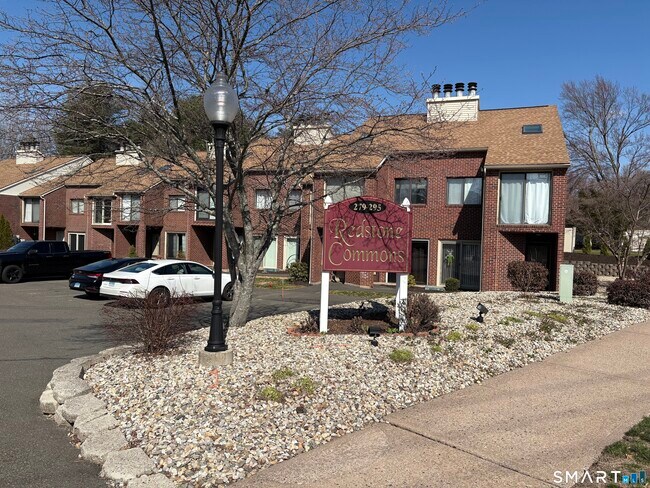 Building Photo - 295 Redstone Hl Rd