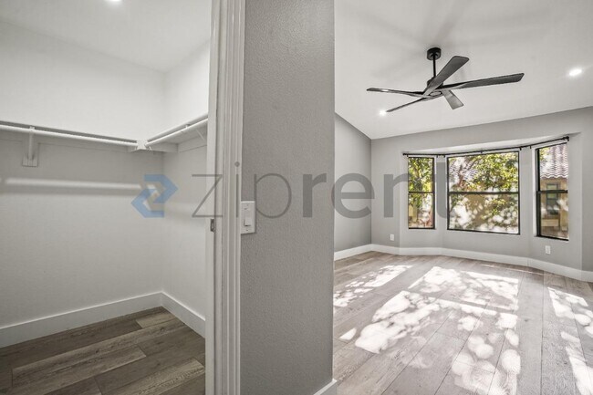 Building Photo - 16810 Picadilly Ln
