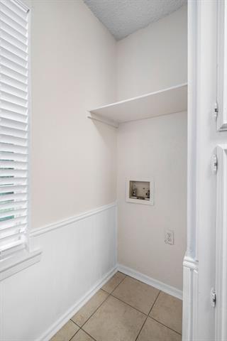 Building Photo - 726 E Pecan St