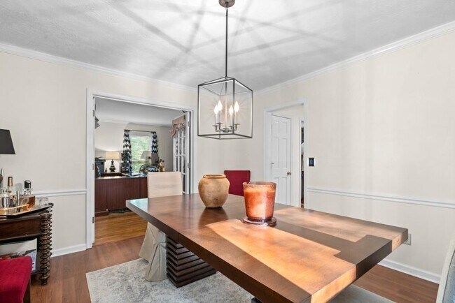 Building Photo - 2339 Milstead Cir NE