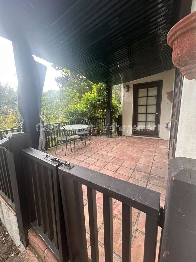 Building Photo - 1194 Sterling Ave