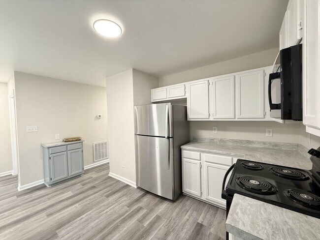 Building Photo - Newly Remodeled 3BD, 2.5BA Knightdale Home...