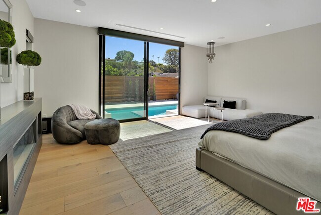 Building Photo - 1368 Beckwith Ave