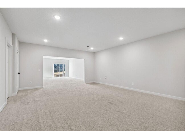 Building Photo - 10180 Shadyview Ln N