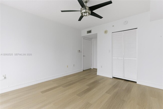 Building Photo - 31 SE 5th St