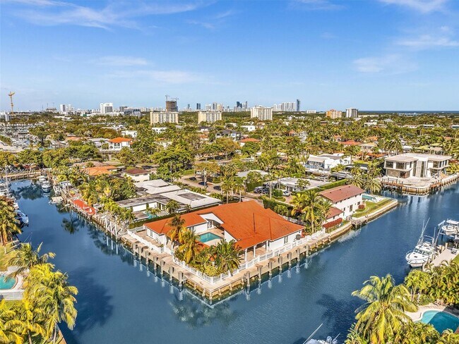 Building Photo - 12904 Banyan Rd