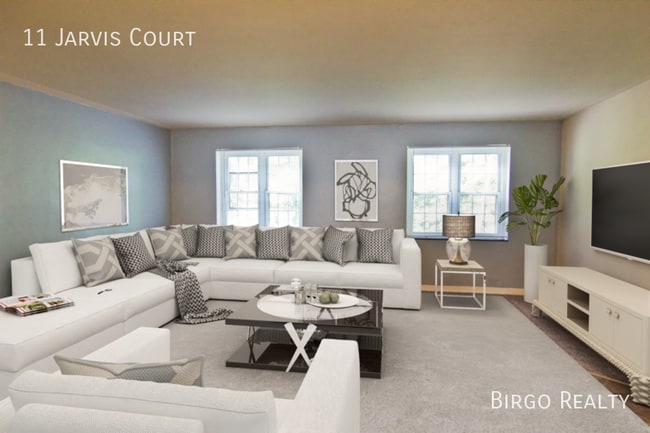 Building Photo - Move in special! First month free rent!