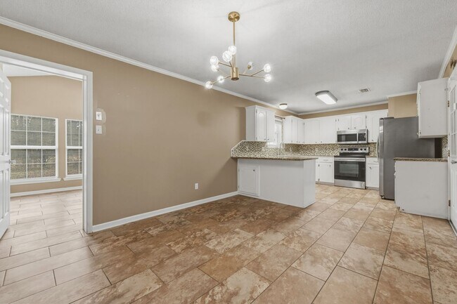 Building Photo - Nice 3 Bedroom 2 and a Half Bathroom House in Jacksonville, Arkansas