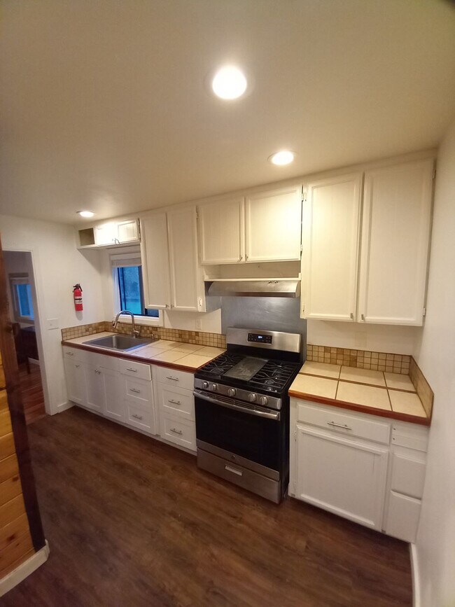 Building Photo - 3 Ala Loop