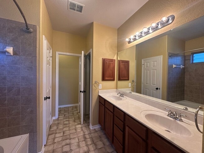 Building Photo - Stone Oak home for rent in gated community