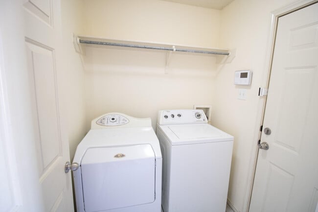 Building Photo - 10601 Canton Ave