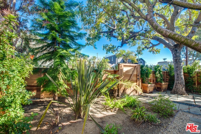 Building Photo - 1548 Cabrillo Ave
