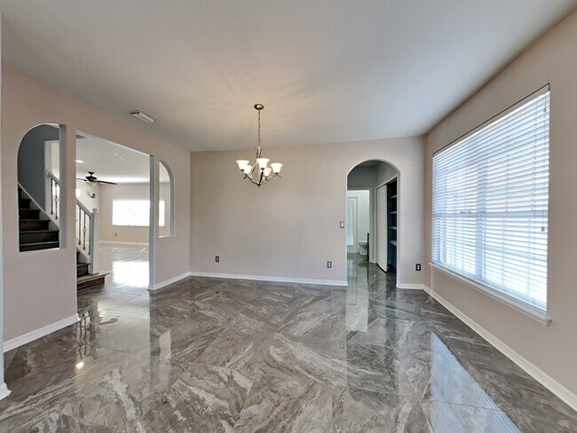 Building Photo - 524 Quail View Ct