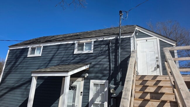 Building Photo - Norman Studio Apartment