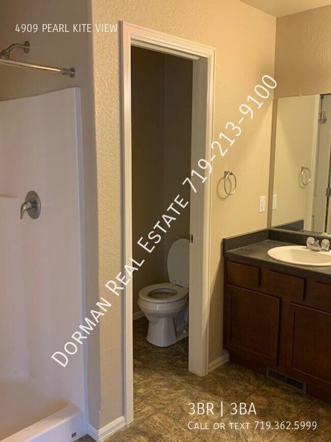 Building Photo - Canyon Springs Townhome