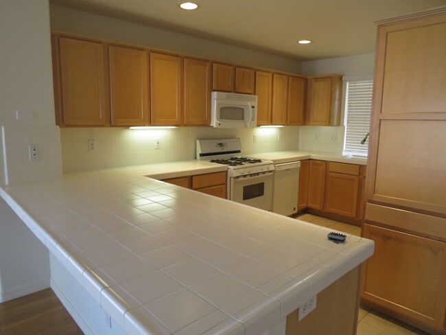 Building Photo - Beautiful River Oaks Single Story Corner Home Near Taylor Elementary School