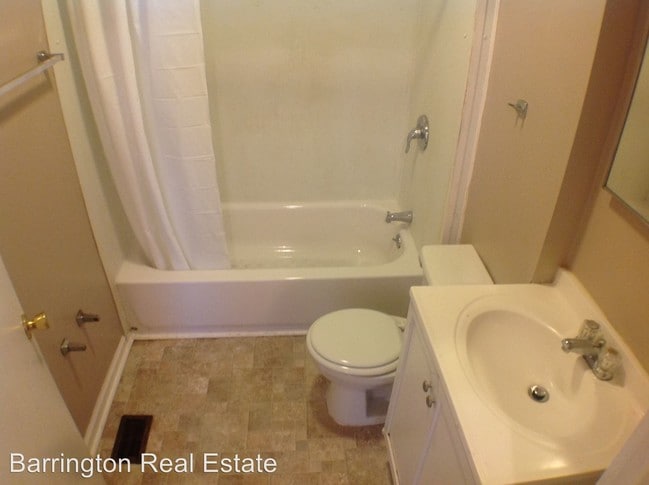 Building Photo - 1352 Prosch Ave