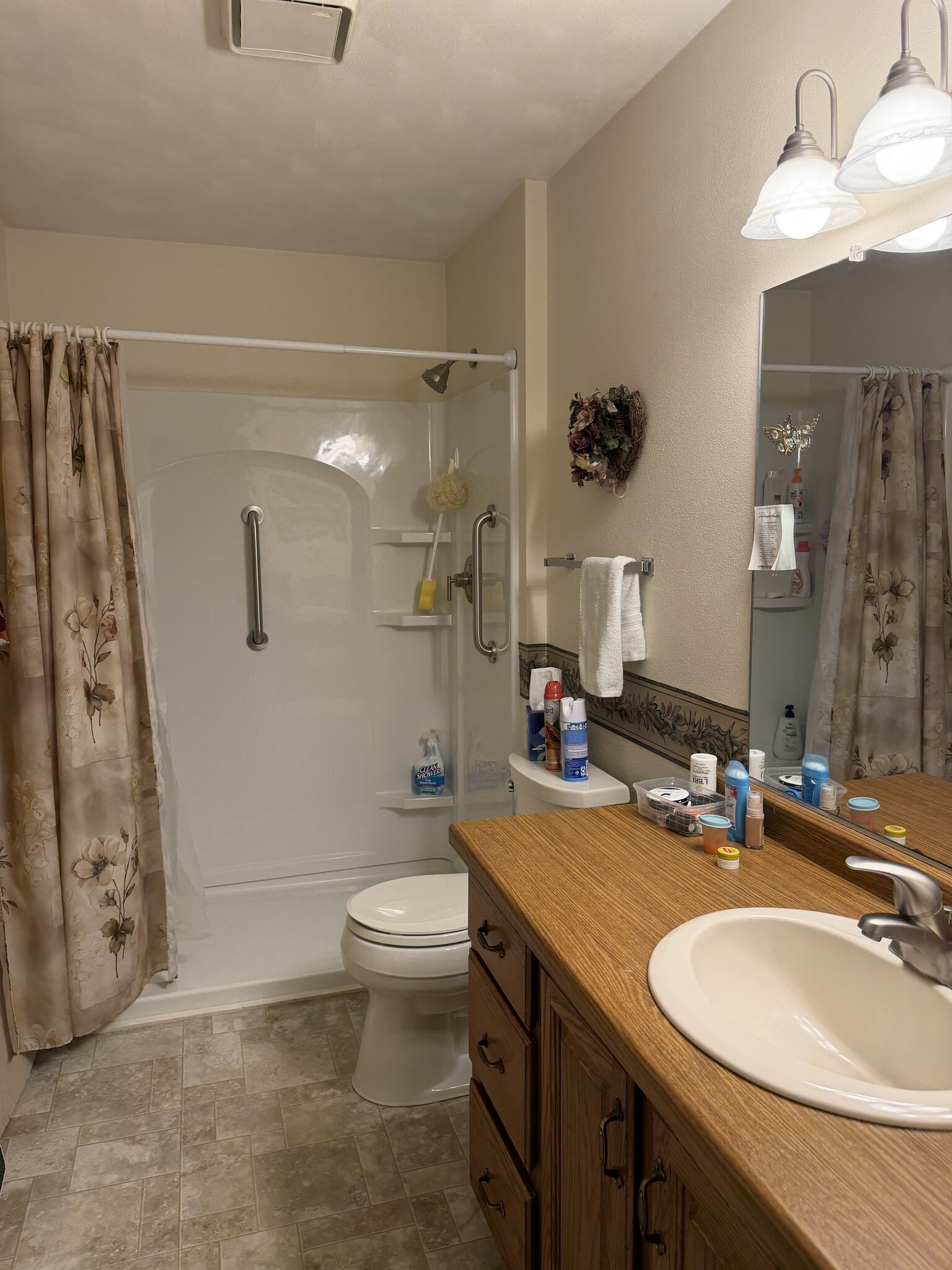 Bathroom - 3419 North Marcos Lane