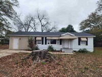 Building Photo - 705 Wellborn Rd