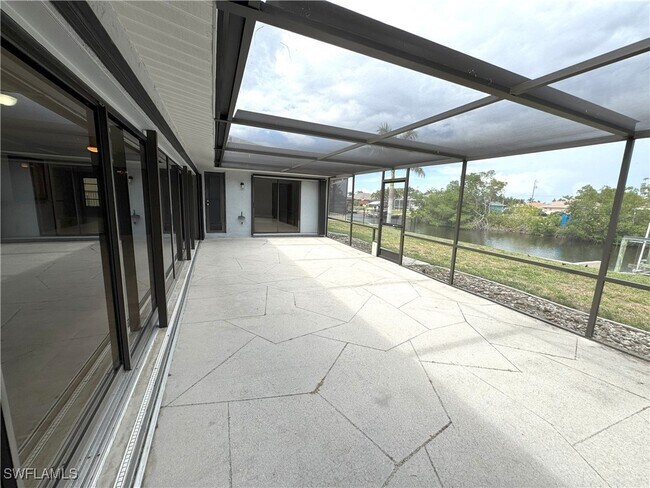 Building Photo - 4029 SW 5th Pl