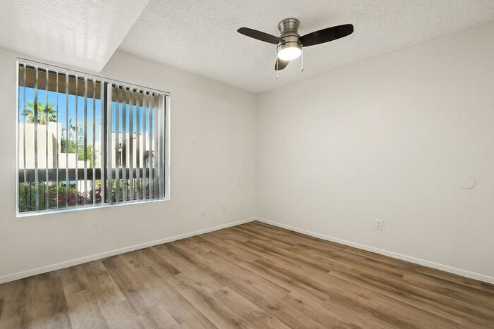 Building Photo - 1201 S McClintock Dr