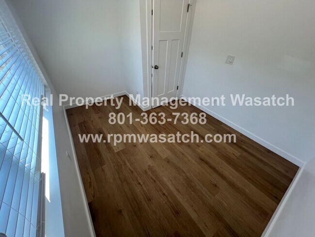 Building Photo - 1388 Country Ln