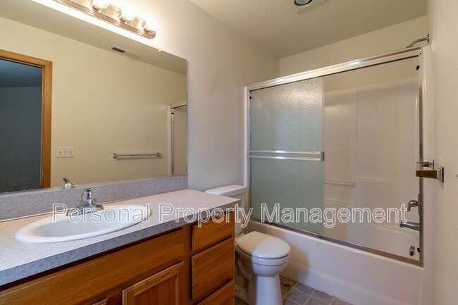 Building Photo - 865 NW Ivy St