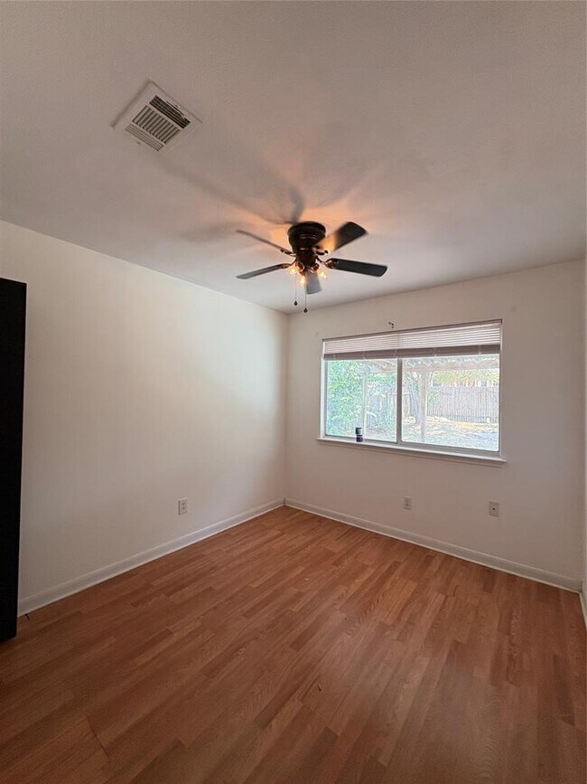 Building Photo - 2304 Larston Ln