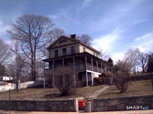 Building Photo - 380 Thames St
