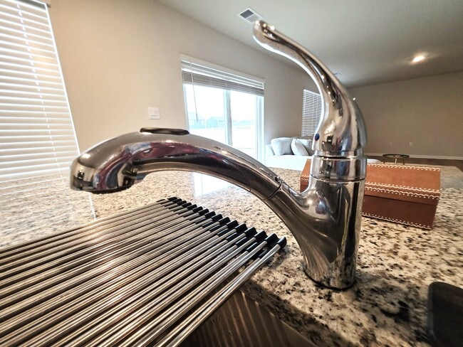 Building Photo - 1120 Wintermead Lp