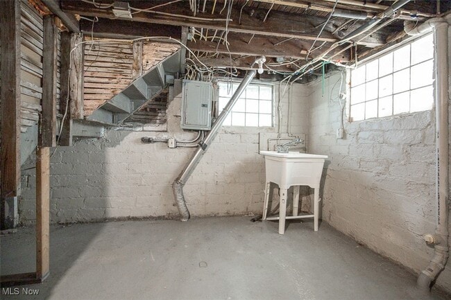 Building Photo - 13621 Cranwood Dr