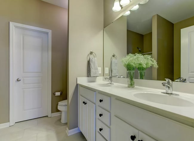Building Photo - Charming 3BD, 2.5BA Raleigh Townhome with ...