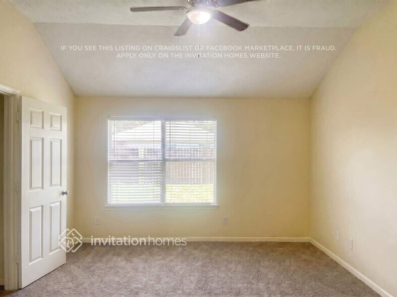 Building Photo - 8567 Chaletford Dr