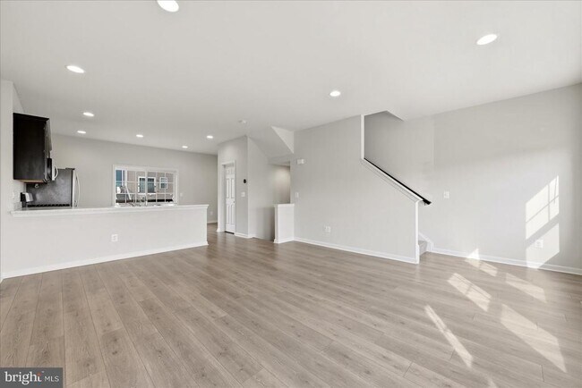 Building Photo - 246 Norland Knoll Dr