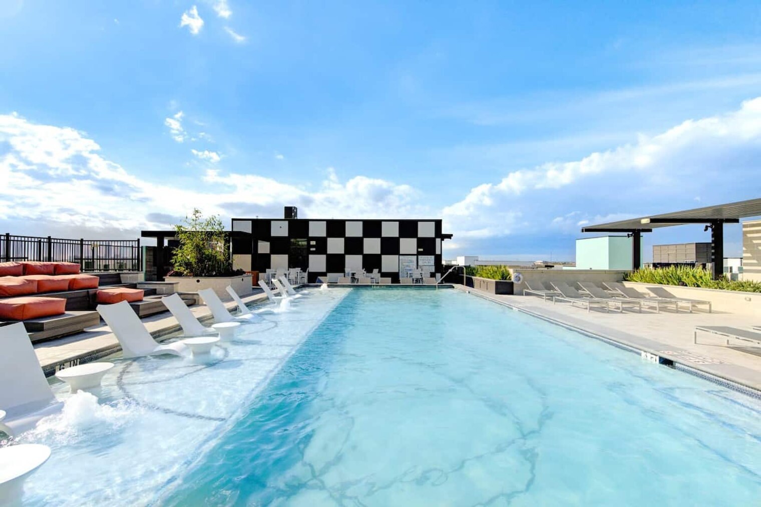 Building Photo - 1111 Shepherd Dr